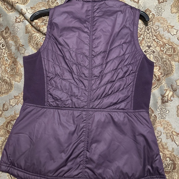 Columbia Sportswear Company Size SmallPurple Vest - Picture 2 of 2